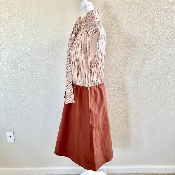 70s Lynn Davis Sz 14 Rust Red Midi Dress Tie Neck Striped Secretary Boho Retro - Picture 6 of 16